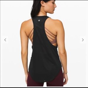 EUC Plank to Pike tank lululemon